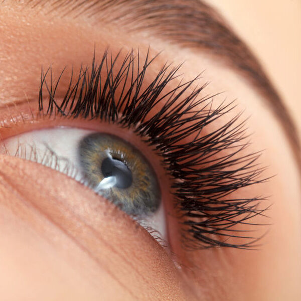Choose the Best Eyelash Growth Serum Blog - National Salon Resources